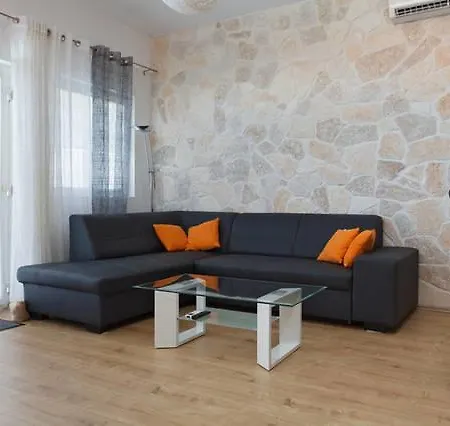 Apartment 110 Sqm Villa With Swimming Pool In Split