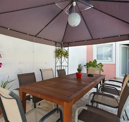 110 Sqm Villa With Swimming Pool In Split Apartment *