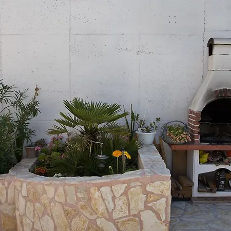 110 Sqm Villa With Swimming Pool In Split Apartment *